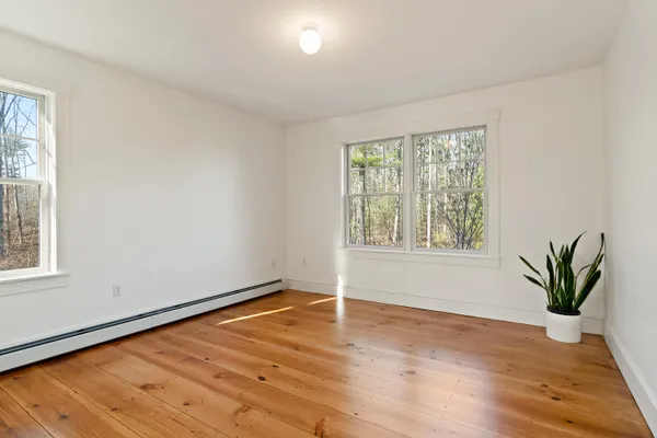 $975,000 | 28 Nissen Farm Lane, Damariscotta, ME 04543