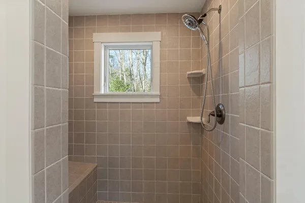 $975,000 | 28 Nissen Farm Lane, Damariscotta, ME 04543