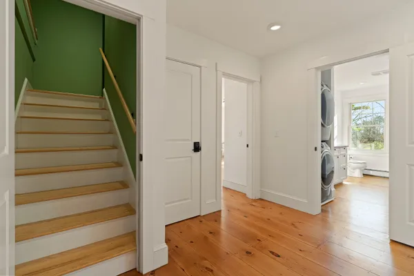 $975,000 | 28 Nissen Farm Lane, Damariscotta, ME 04543