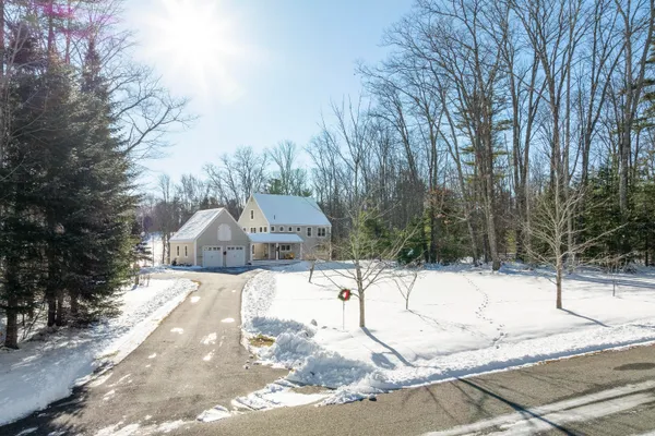 $975,000 | 28 Nissen Farm Lane, Damariscotta, ME 04543