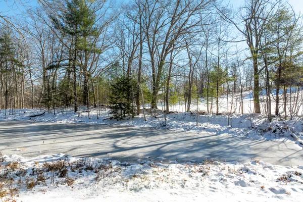 $975,000 | 28 Nissen Farm Lane, Damariscotta, ME 04543