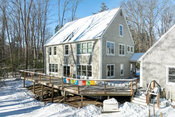 $975,000 | 28 Nissen Farm Lane, Damariscotta, ME 04543