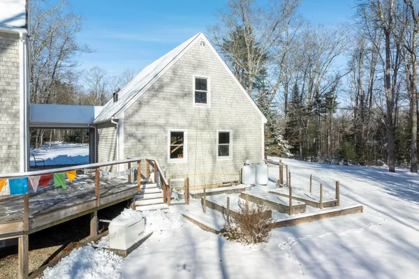 $975,000 | 28 Nissen Farm Lane, Damariscotta, ME 04543