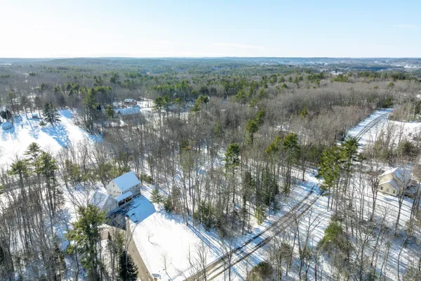 $975,000 | 28 Nissen Farm Lane, Damariscotta, ME 04543