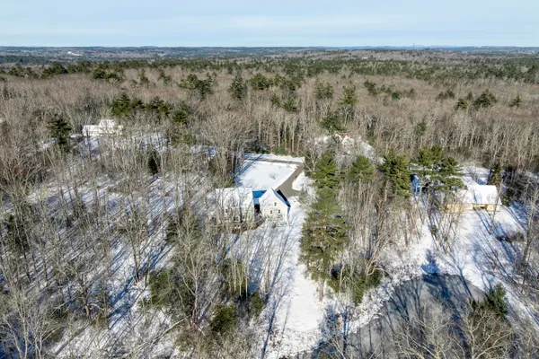 $975,000 | 28 Nissen Farm Lane, Damariscotta, ME 04543