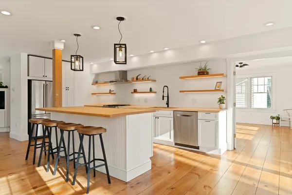 $975,000 | 28 Nissen Farm Lane, Damariscotta, ME 04543