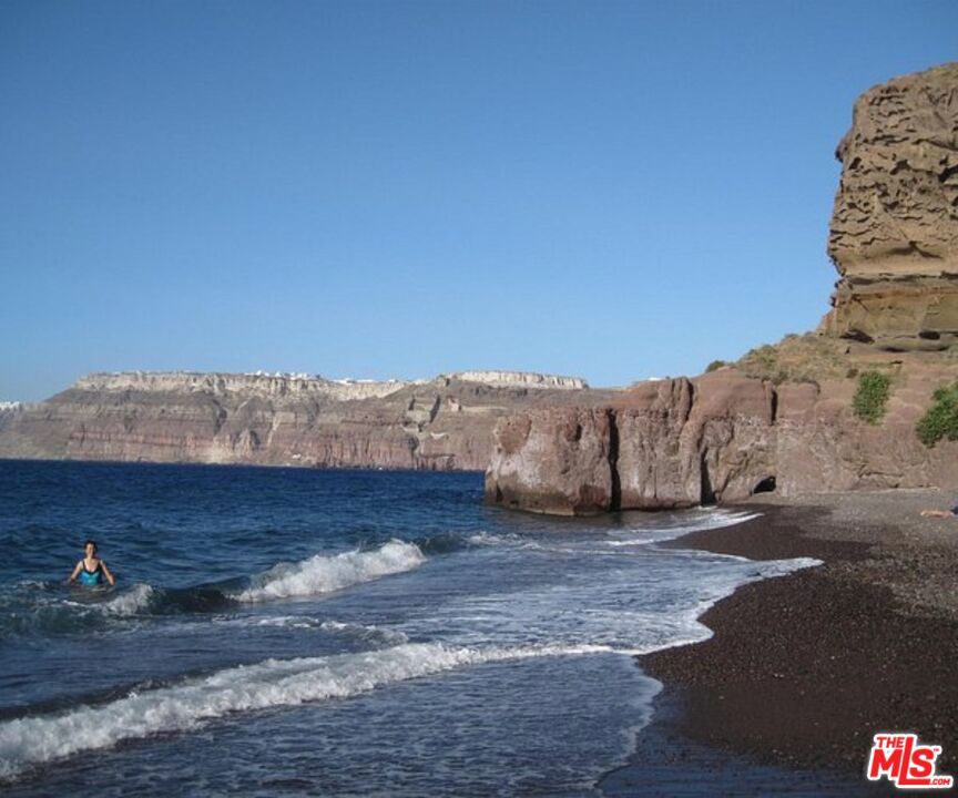 10 Santorini Greece undefined, undefined 0 - Photo 5 of 10 a view of mountain with wooden floor