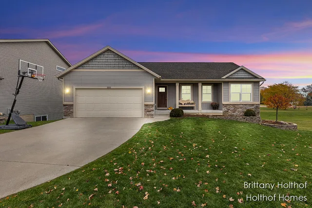 $419,900 | 5885 Farmview Drive, Allendale, MI 49401