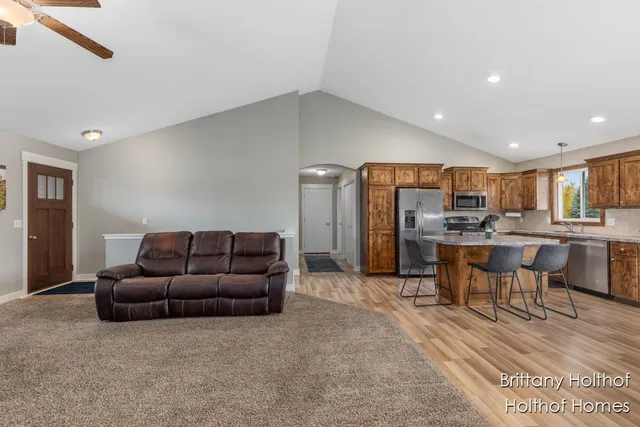 $419,900 | 5885 Farmview Drive, Allendale, MI 49401