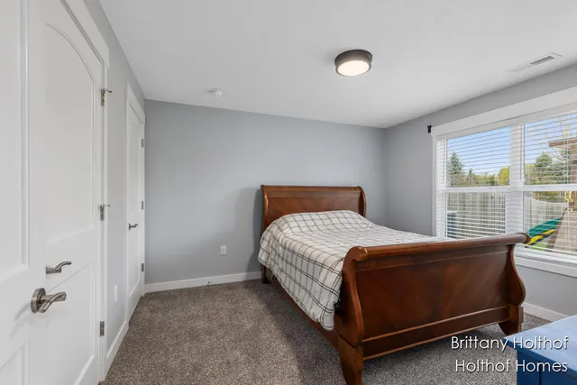 $419,900 | 5885 Farmview Drive, Allendale, MI 49401