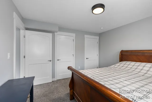 $419,900 | 5885 Farmview Drive, Allendale, MI 49401