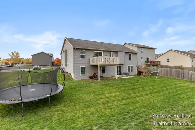 $419,900 | 5885 Farmview Drive, Allendale, MI 49401