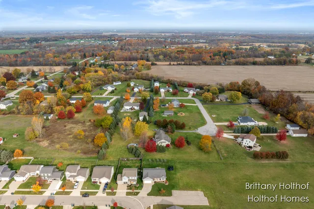 $419,900 | 5885 Farmview Drive, Allendale, MI 49401