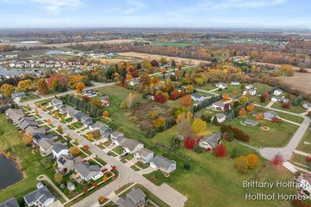 $419,900 | 5885 Farmview Drive, Allendale, MI 49401