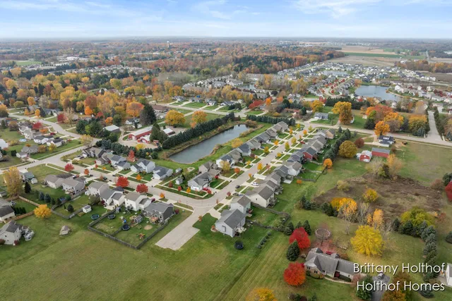 $419,900 | 5885 Farmview Drive, Allendale, MI 49401