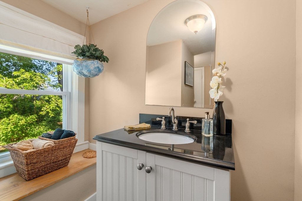 63 Winthrop Road, Unit 1 Brookline, MA 02445 - Photo 20 of 24