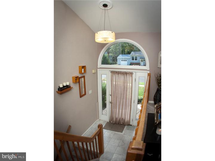 4 Woodhaven Road Gibbsboro, NJ 08026 - Photo 3 of 23 Foyer