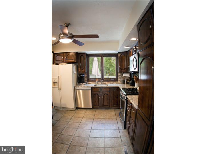 4 Woodhaven Road Gibbsboro, NJ 08026 - Photo 8 of 23 Kitchen