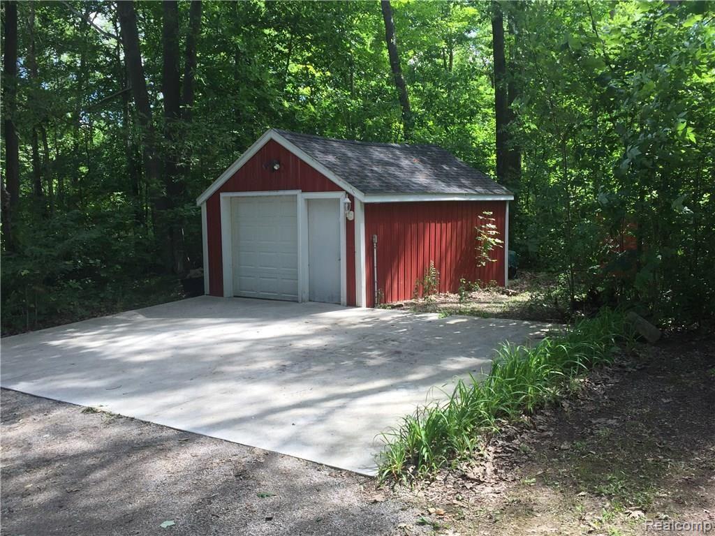 1177 West Leonard Road Leonard, MI 48367 - Photo 5 of 71 IMG_4272.JPG