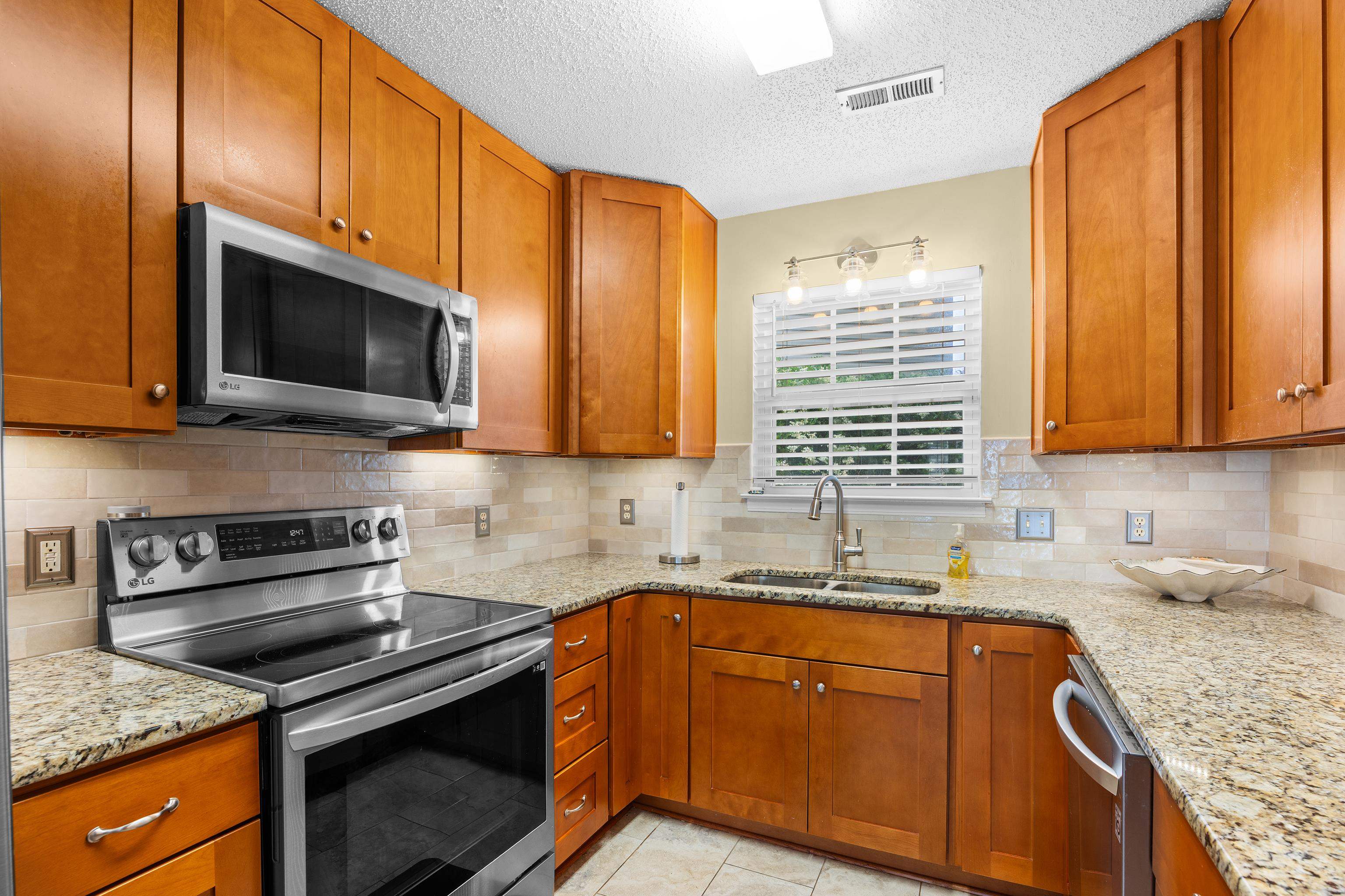 1537 Gulfstream Court Surfside Beach, SC 29575 - Photo 12 of 66
