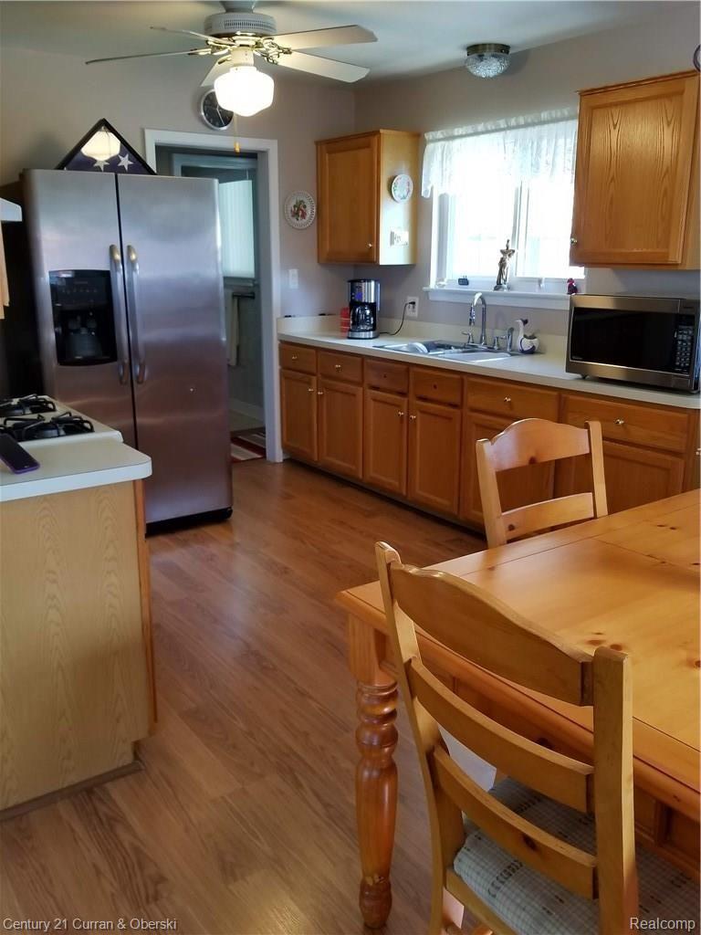 1447 South Gulley Road Dearborn, MI 48124 - Photo 19 of 36 20170911_124417.jpg