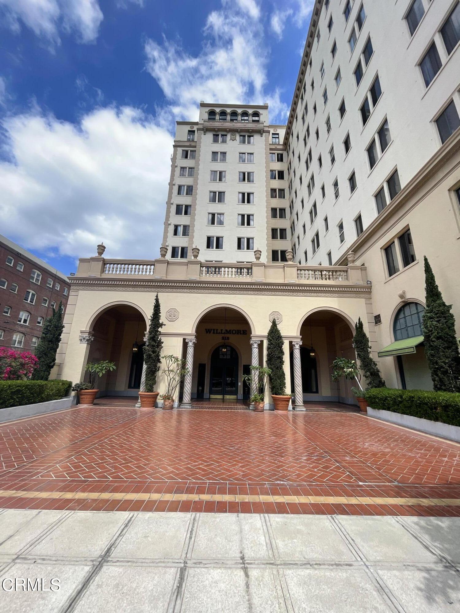 a view of building with yard