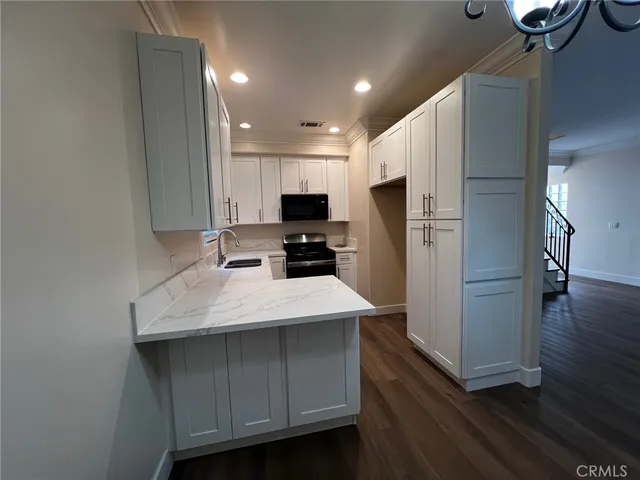 $3,995 | 13768 Cordary Avenue, Hawthorne, CA 90250