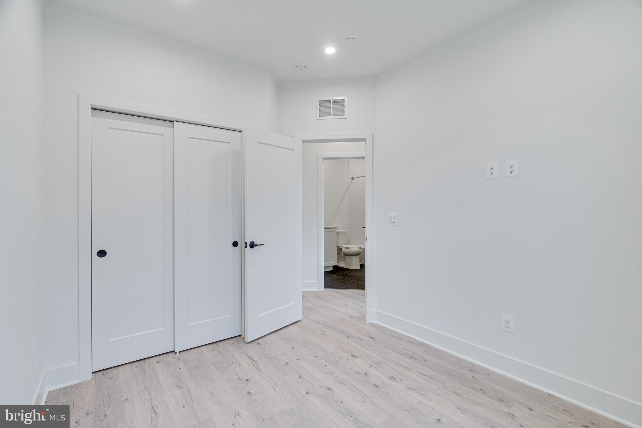 2070 Tysons Ridgeline Road Falls Church, VA 22043 - Photo 42 of 57 a view of an empty room