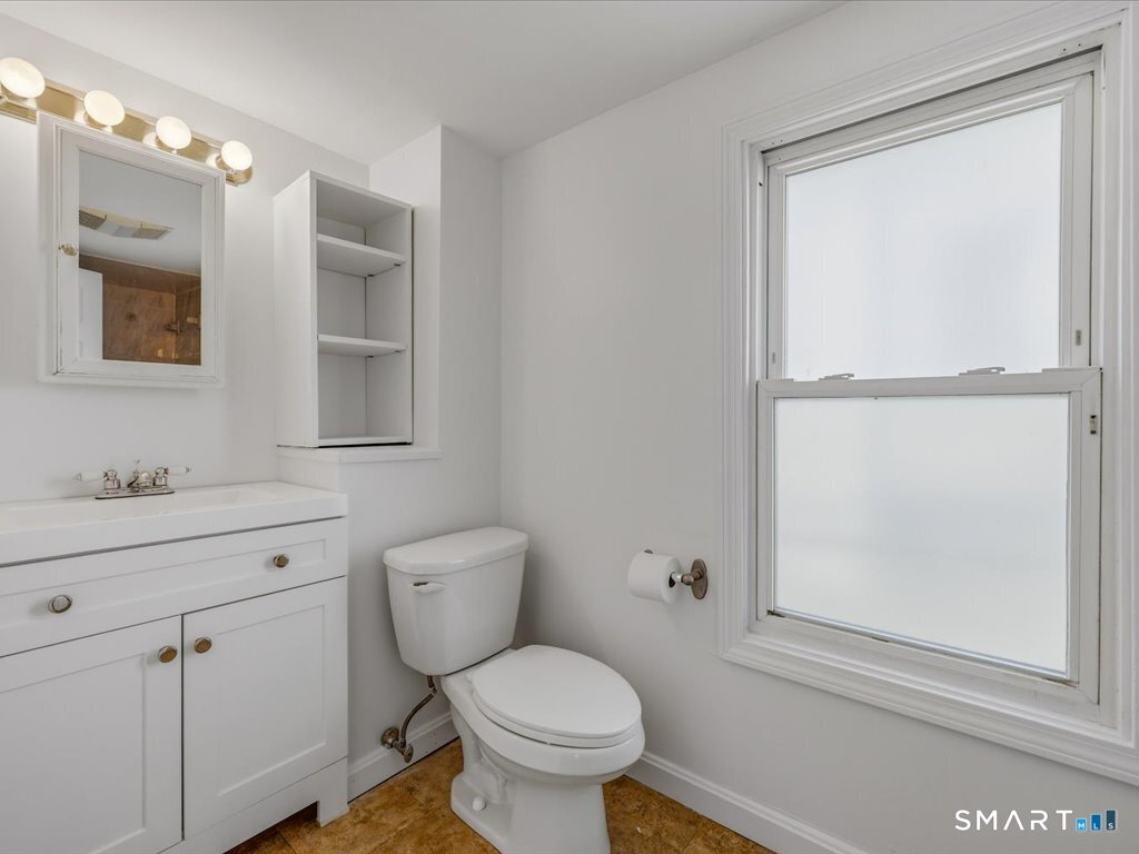 53 Maple Street Meriden, CT 06451 - Photo 13 of 35