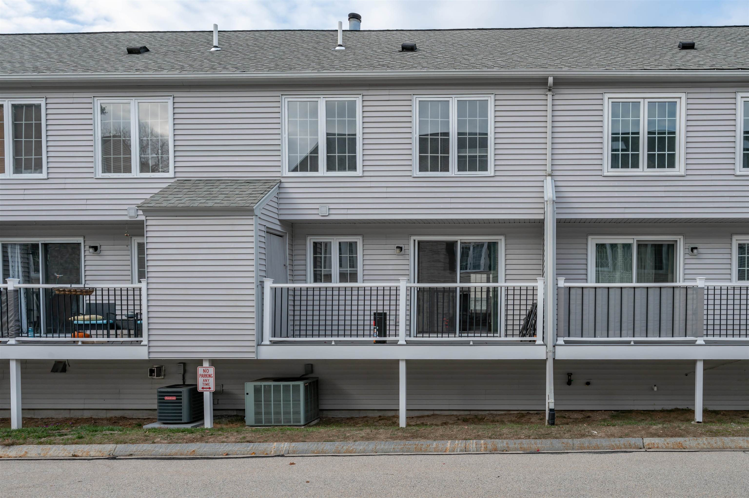 12 Perley Road, Unit 21 Derry, NH 03038 - Photo 3 of 37