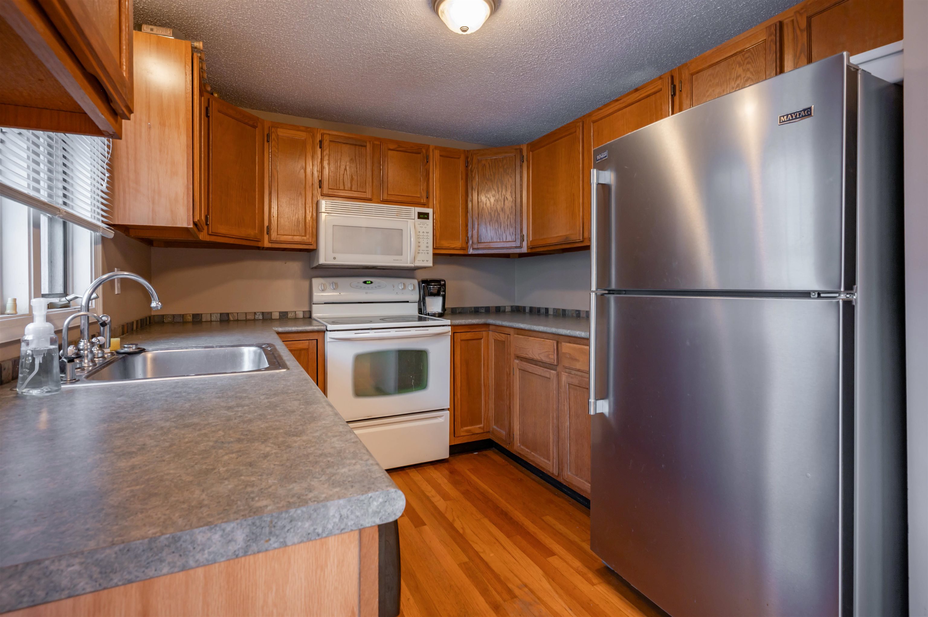 12 Perley Road, Unit 21 Derry, NH 03038 - Photo 7 of 37