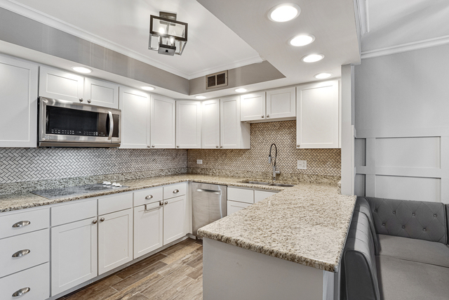 6007 North Sheridan Road, Unit 4H Chicago, IL 60660 - Photo 11 of 17