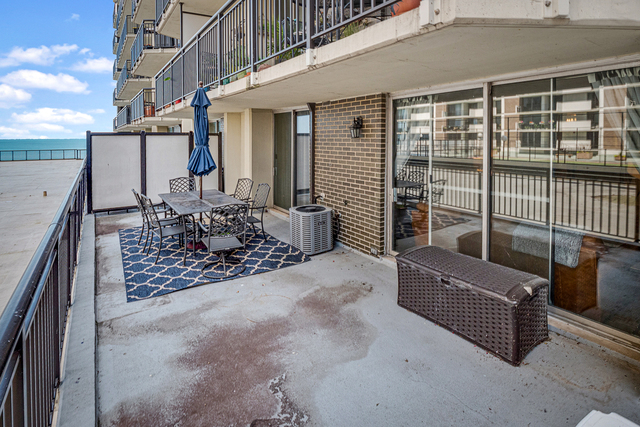 6007 North Sheridan Road, Unit 4H Chicago, IL 60660 - Photo 15 of 17