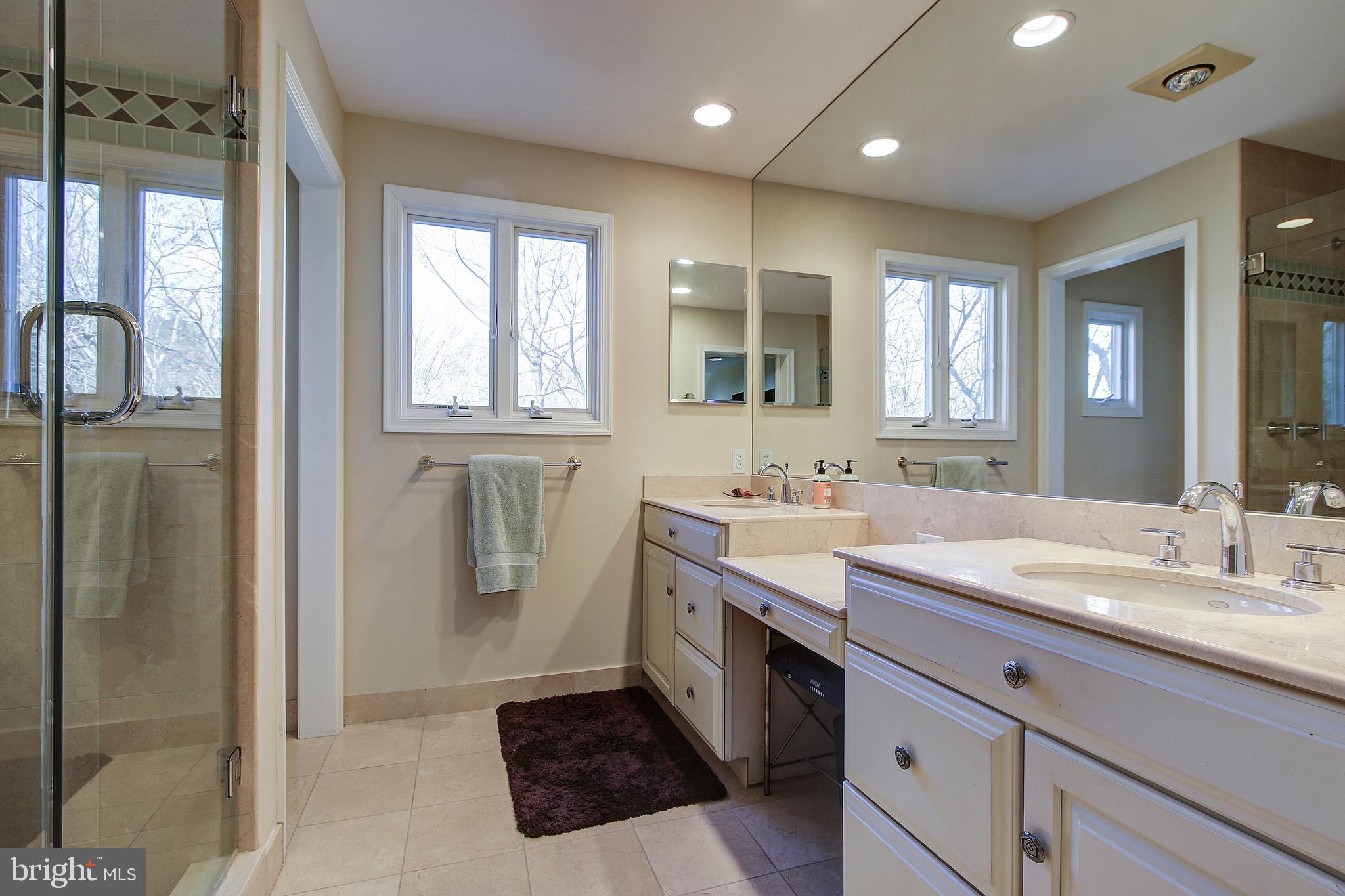 1527 Blue Meadow Road Potomac, MD 20854 - Photo 21 of 35 Owner's Bath