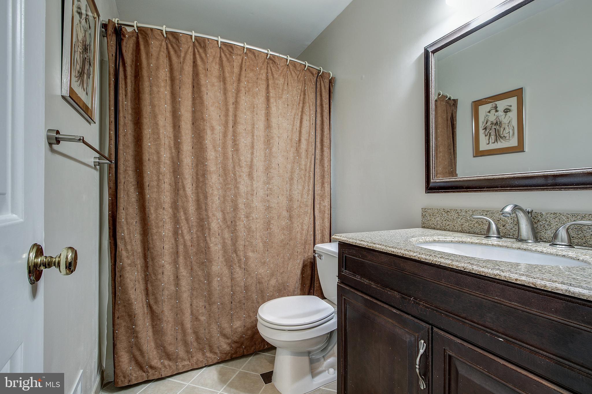 1527 Blue Meadow Road Potomac, MD 20854 - Photo 26 of 35 Hall Bath