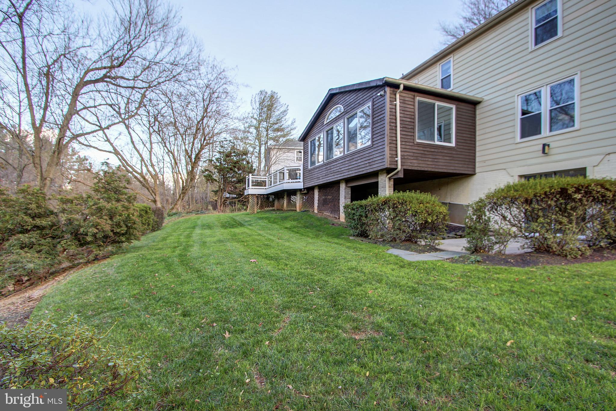 1527 Blue Meadow Road Potomac, MD 20854 - Photo 35 of 35 Back View