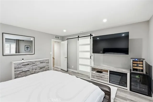 $667,000 | 10220 Zelzah Avenue, Unit 4, Northridge, CA 91325