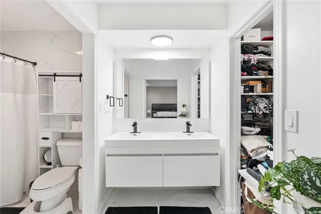 $667,000 | 10220 Zelzah Avenue, Unit 4, Northridge, CA 91325