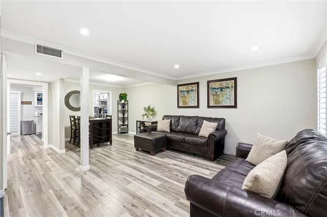 $667,000 | 10220 Zelzah Avenue, Unit 4, Northridge, CA 91325