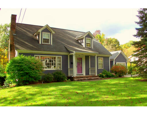 89 Acton Road Chelmsford, MA 01824 - Photo 1 of 19 Gallery Image 1