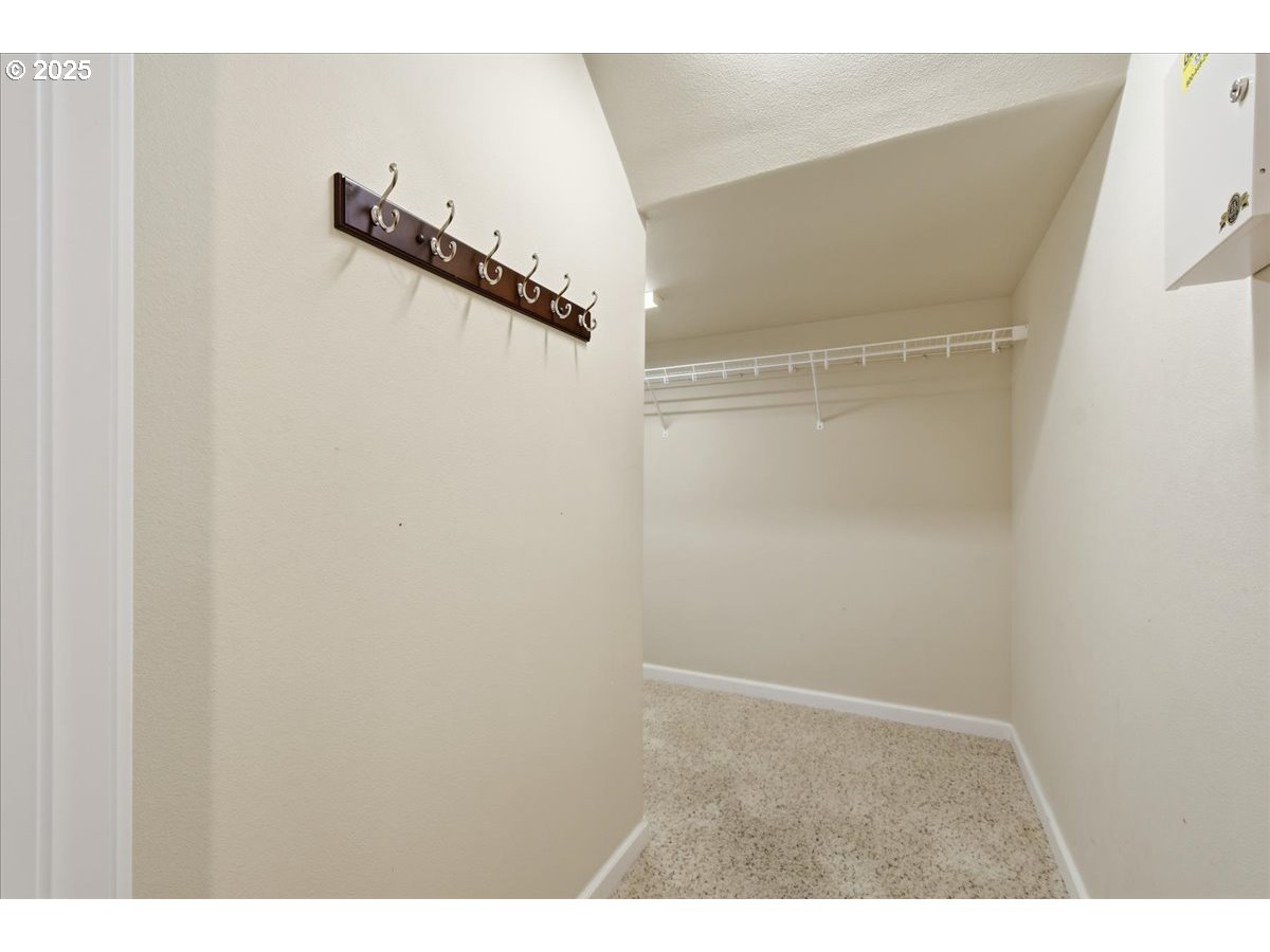 305 Northwest 152nd Street Vancouver, WA 98685 - Photo 24 of 47