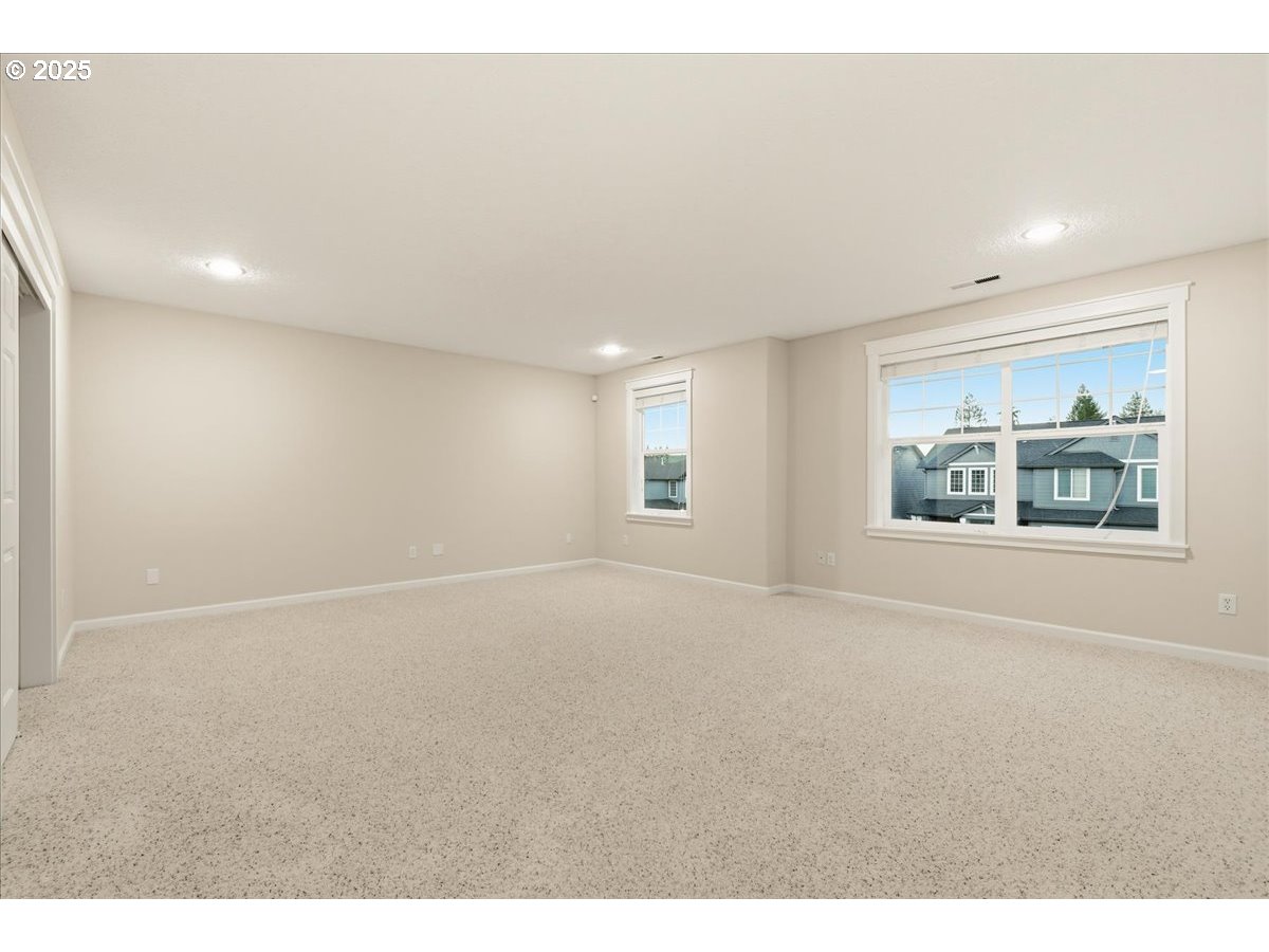 305 Northwest 152nd Street Vancouver, WA 98685 - Photo 38 of 47 Bonus Room