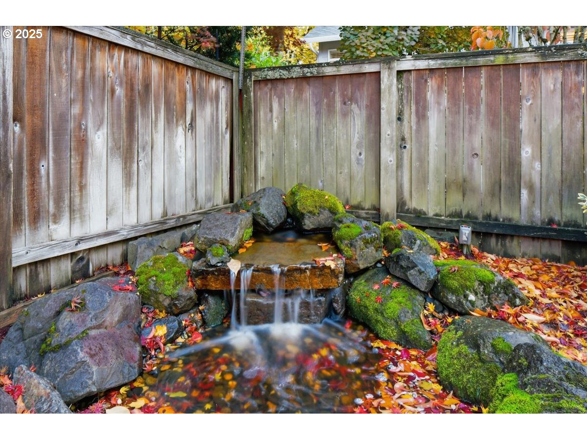 305 Northwest 152nd Street Vancouver, WA 98685 - Photo 44 of 47 Backyard