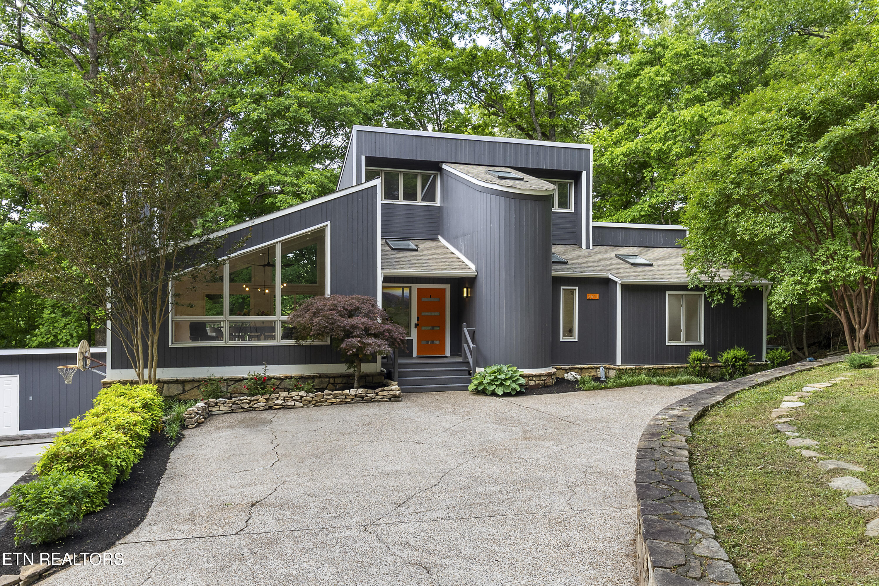 Modern Lake Home