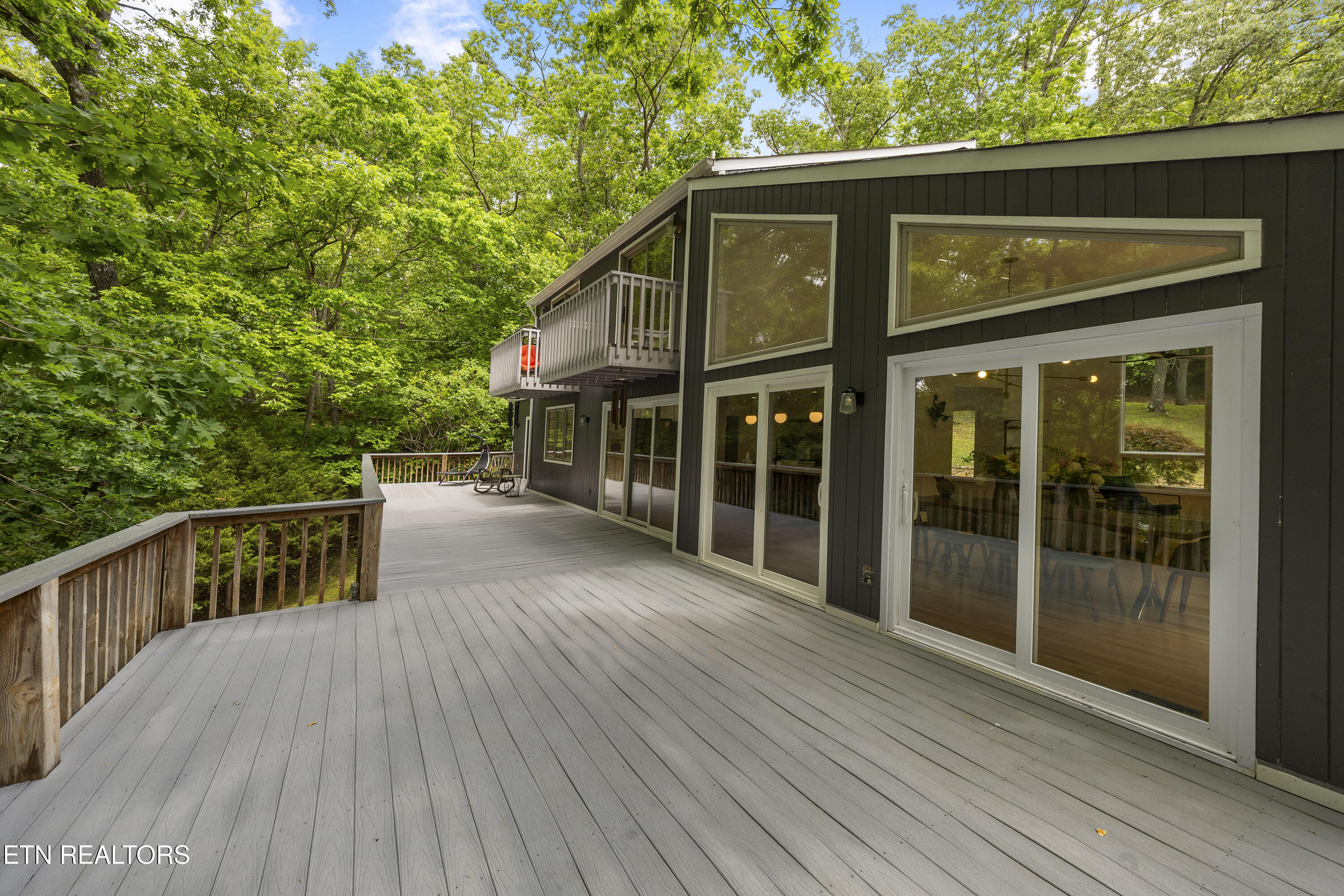 2611 Shore Line Road Knoxville, TN 37932 - Photo 12 of 47 Deck