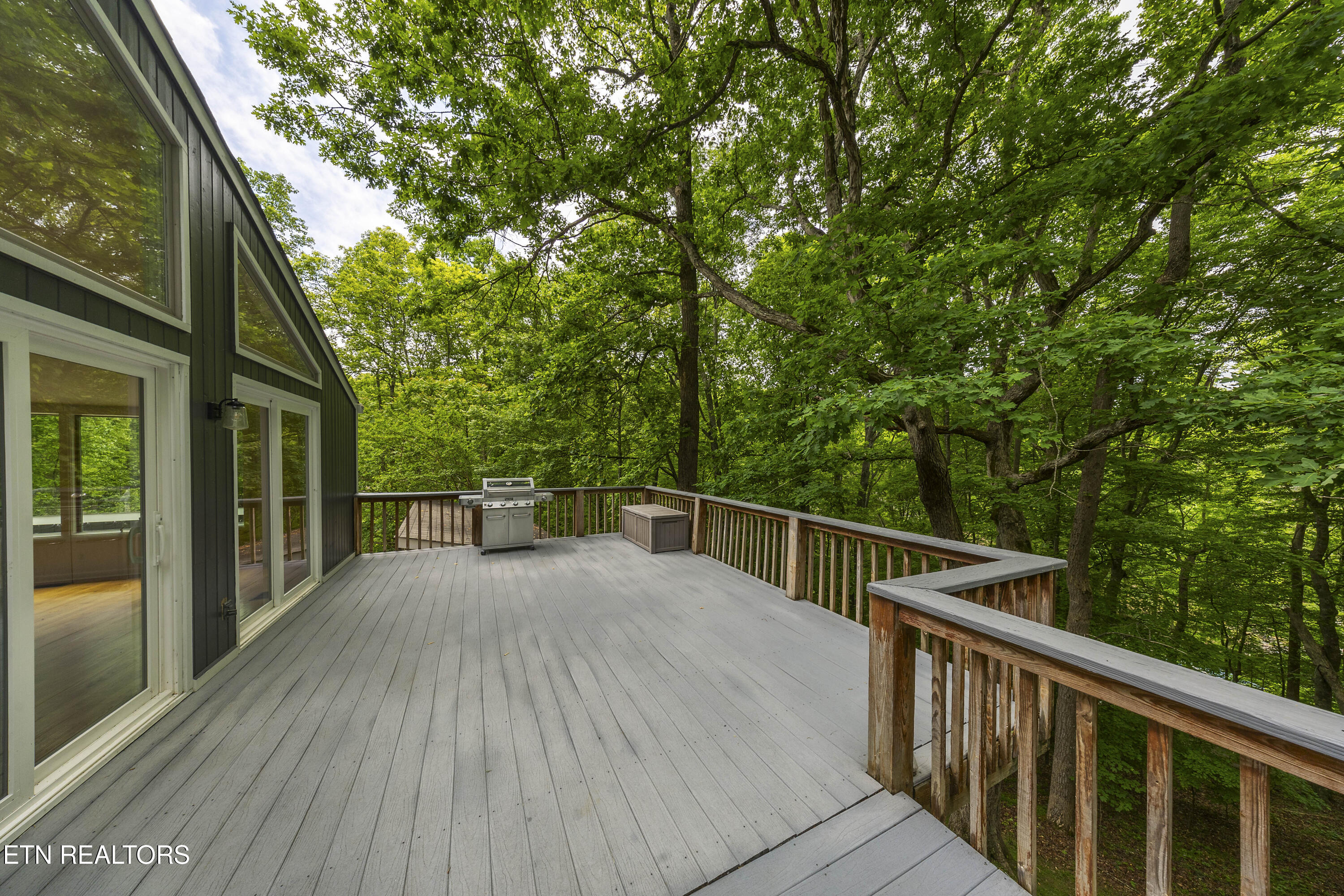 2611 Shore Line Road Knoxville, TN 37932 - Photo 13 of 47 Deck