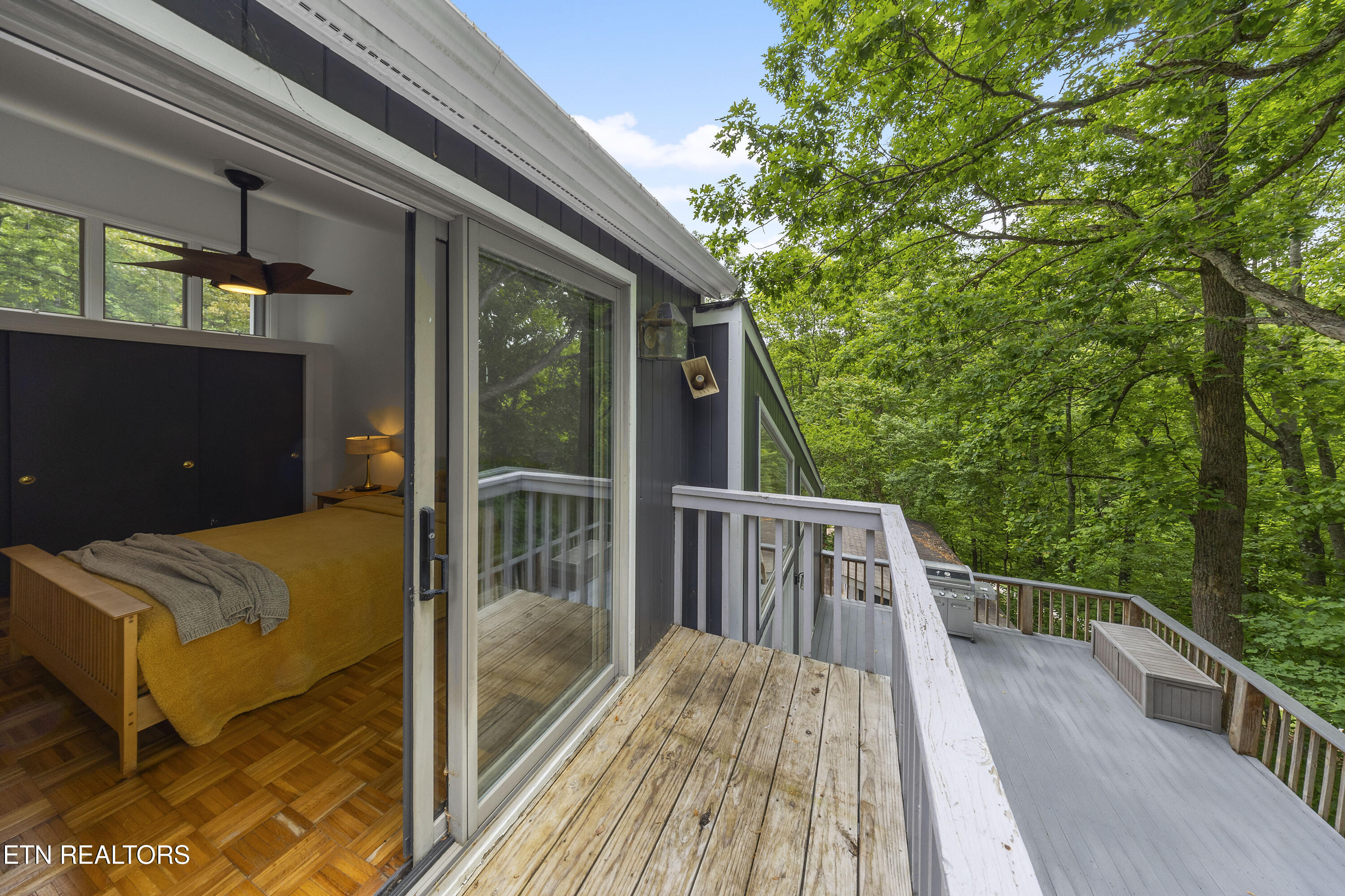 2611 Shore Line Road Knoxville, TN 37932 - Photo 31 of 47 Bedroom 3 Deck