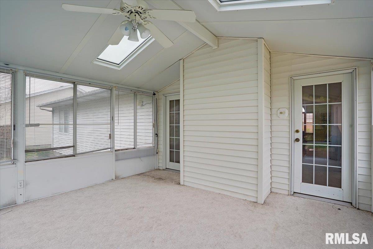 114 West Sherry Drive Springfield, IL 62703 - Photo 18 of 19