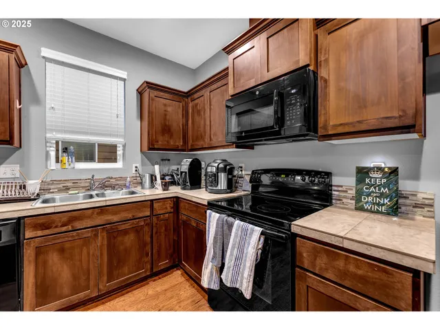 $399,900 | 308 Northeast Newhouse Road, Vancouver, WA 98663