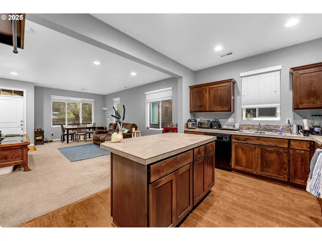 $399,900 | 308 Northeast Newhouse Road, Vancouver, WA 98663